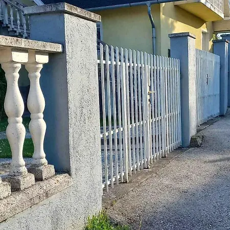 In 50624 Apartament